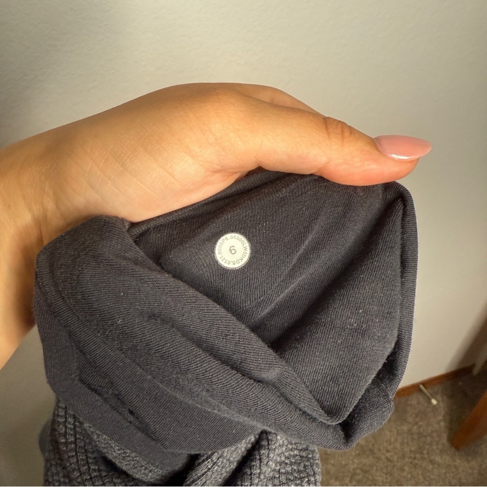 Lululemon Ribbed High Rise Joggers Gray Drawstring Pockets 25" Inseam Size 6 - Picture 7 of 7